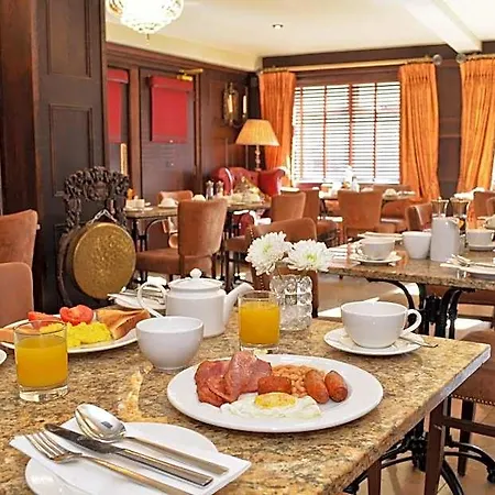 Celtic - Restaurant & Bar 2*