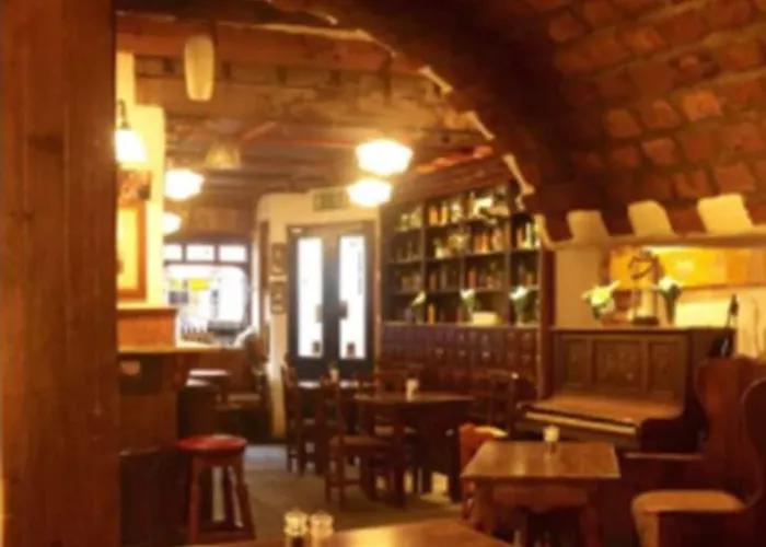 Celtic - Restaurant & Bar 2*